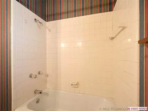 8722 E 30th Pl, Tulsa, OK 74129 photo 19