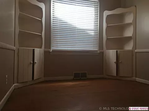 314 E 38th Pl, Tulsa, OK 74105 photo 8