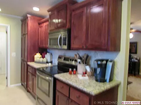 6856 E 57th St, Tulsa, OK 74145 photo 18
