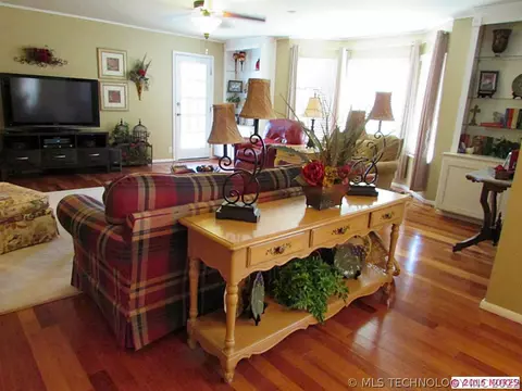 6856 E 57th St, Tulsa, OK 74145 photo 9