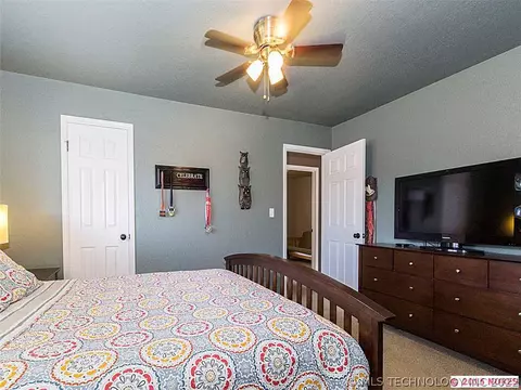 7408 S Maple Ave, Broken Arrow, OK 74011 photo 14