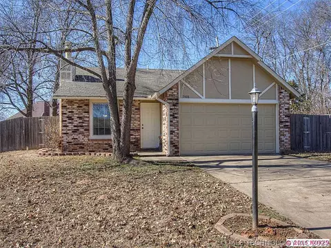 7408 S Maple Ave, Broken Arrow, OK 74011 photo 2