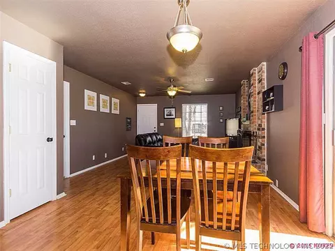 7408 S Maple Ave, Broken Arrow, OK 74011 photo 6