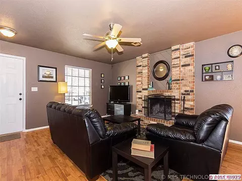 7408 S Maple Ave, Broken Arrow, OK 74011 photo 5