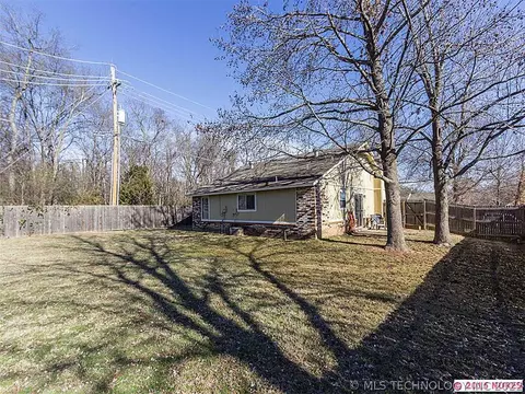 7408 S Maple Ave, Broken Arrow, OK 74011 photo 21