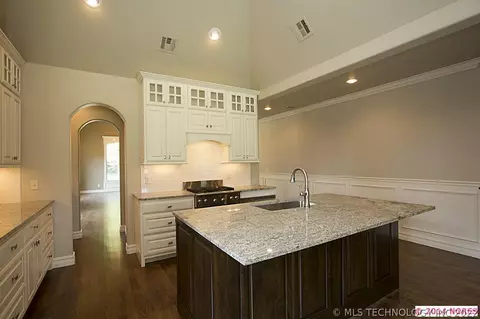 1408 E 35th Pl, Tulsa, OK 74105 photo 8