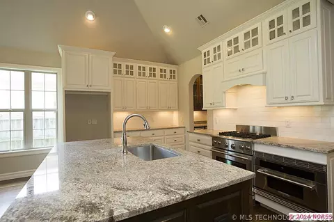 1408 E 35th Pl, Tulsa, OK 74105 photo 10