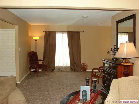 9411 E 36th St, Tulsa, OK 74145 photo 7