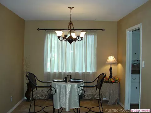 9411 E 36th St, Tulsa, OK 74145 photo 13