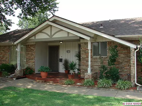 9411 E 36th St, Tulsa, OK 74145 photo 2