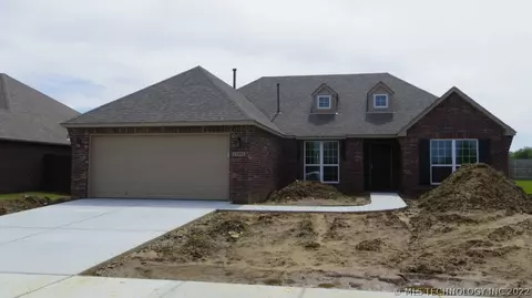 13406 E 42nd St, Tulsa, OK 74134 photo 1