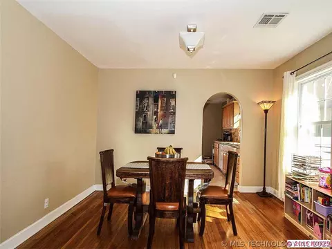 1111 E 36th St, Tulsa, OK 74105 photo 8