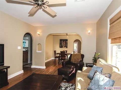 1111 E 36th St, Tulsa, OK 74105 photo 4