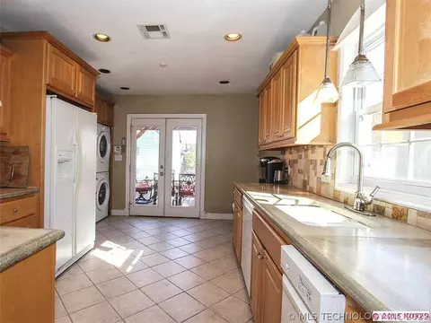 1111 E 36th St, Tulsa, OK 74105 photo 6