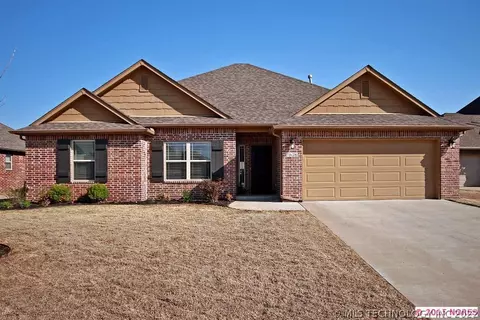 1636 E Boston Ct, Broken Arrow, OK 74012 photo 1