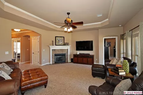 1636 E Boston Ct, Broken Arrow, OK 74012 photo 2