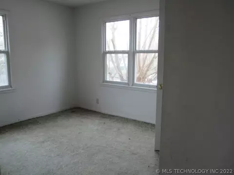 4275 E Young Pl, Tulsa, OK 74105 photo 11
