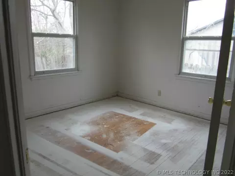 4275 E Young Pl, Tulsa, OK 74105 photo 10