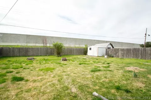 9018 E 40th Pl, Tulsa, OK 74146 photo 23
