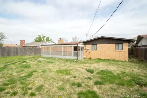 9018 E 40th Pl, Tulsa, OK 74146 photo 24