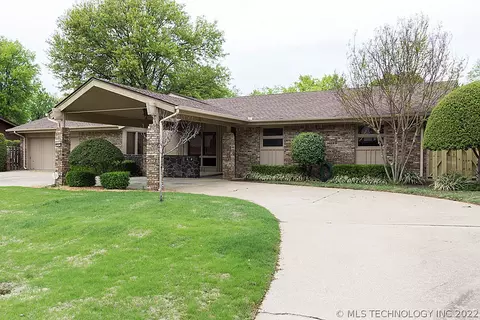 5823 E 63rd St, Tulsa, OK 74136 photo 2