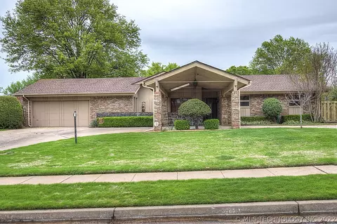 5823 E 63rd St, Tulsa, OK 74136 photo 1