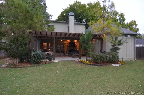 120 E 33rd Pl, Tulsa, OK 74105 photo 4