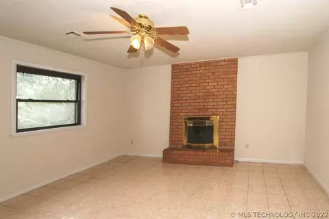 9410 E 49th St, Tulsa, OK 74145 photo 7