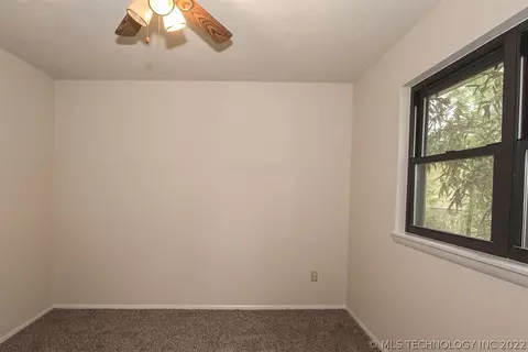 9410 E 49th St, Tulsa, OK 74145 photo 19