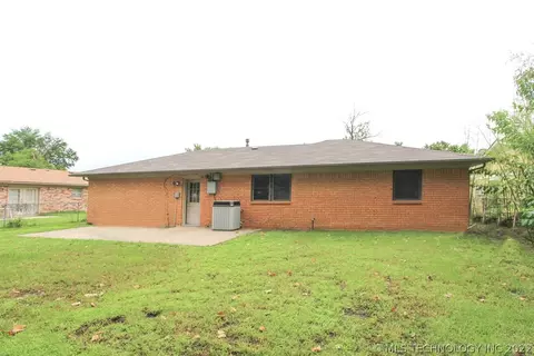 9410 E 49th St, Tulsa, OK 74145 photo 24