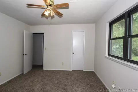 9410 E 49th St, Tulsa, OK 74145 photo 15