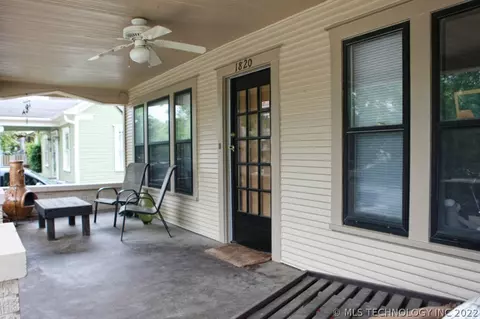 1820 E 16th Pl, Tulsa, OK 74104 photo 3