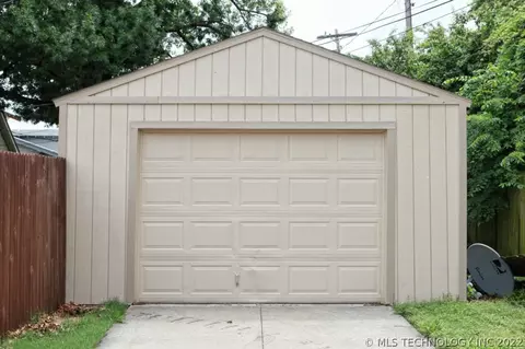 1820 E 16th Pl, Tulsa, OK 74104 photo 25