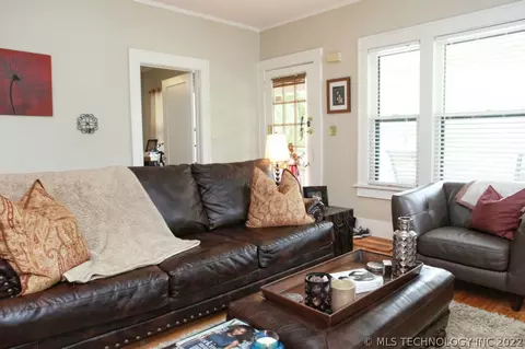 1820 E 16th Pl, Tulsa, OK 74104 photo 8