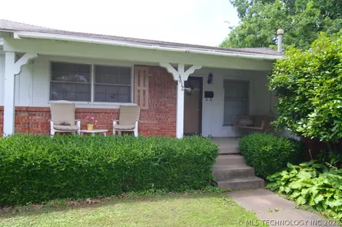 4612 E 57th Pl, Tulsa, OK 74135 photo 2