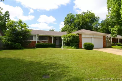 4612 E 57th Pl, Tulsa, OK 74135 photo 1
