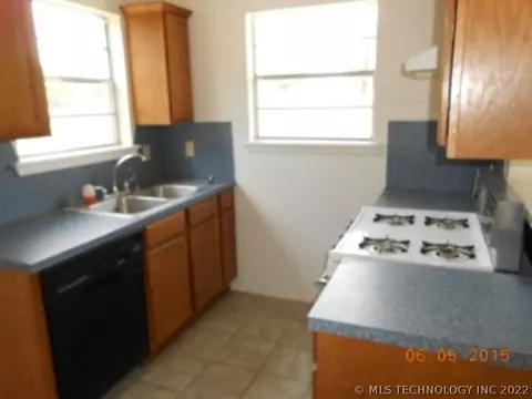 11861 E 36th St, Tulsa, OK 74146 photo 13