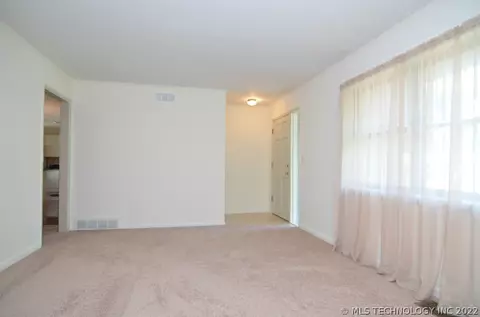 6788 E 26th Pl, Tulsa, OK 74129 photo 7