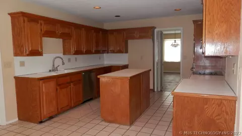 3417 E 86th St, Tulsa, OK 74137 photo 8
