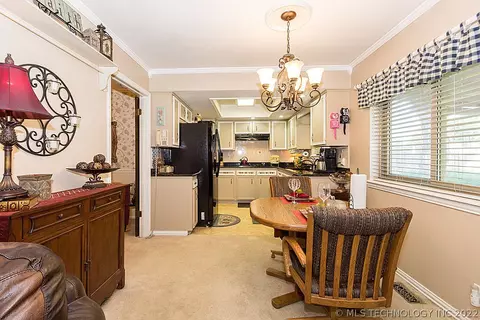 7267 E 57th St, Tulsa, OK 74145 photo 9