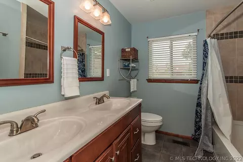 1583 E 59th Pl, Tulsa, OK 74105 photo 20