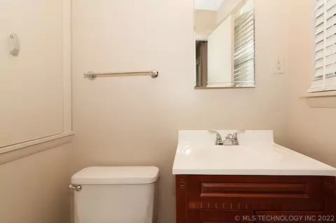 1583 E 59th Pl, Tulsa, OK 74105 photo 16
