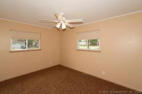 1583 E 59th Pl, Tulsa, OK 74105 photo 18