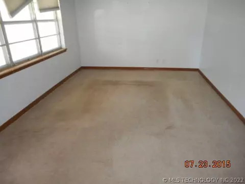 8719 E 46th Pl, Tulsa, OK 74145 photo 5