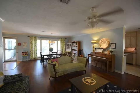 6773 E 51st Pl, Tulsa, OK 74145 photo 7