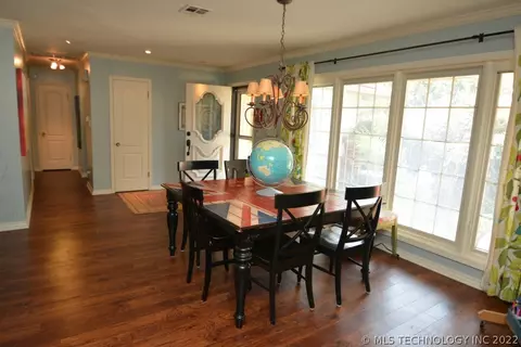 6773 E 51st Pl, Tulsa, OK 74145 photo 9