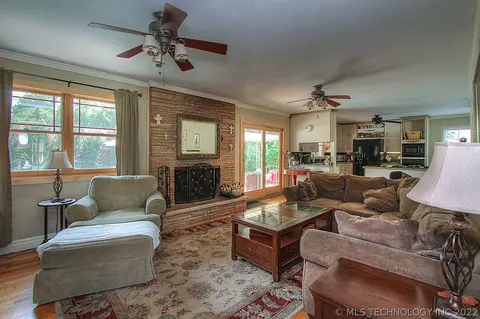 4658 E 55th Pl, Tulsa, OK 74135 photo 8