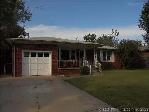 10945 E 4th St, Tulsa, OK 74128 photo 2