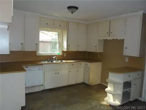 10945 E 4th St, Tulsa, OK 74128 photo 9