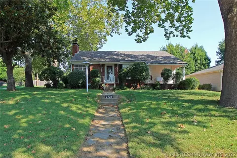 3703 E 24th St, Tulsa, OK 74114 photo 1